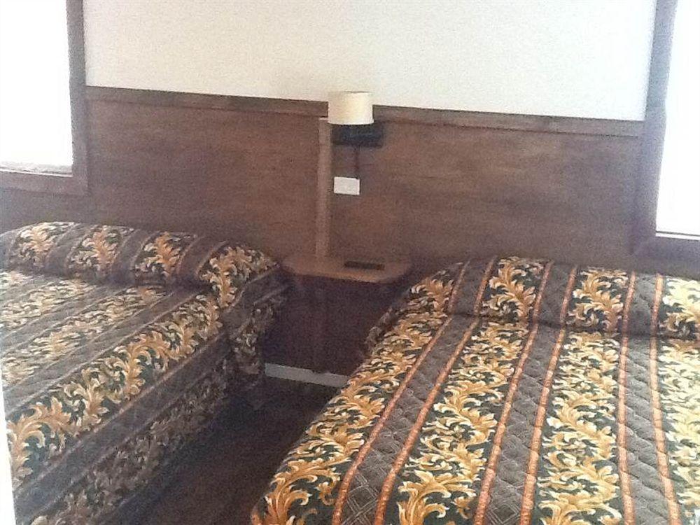 بحيرة جورج King Hendrick Motel And Suites المظهر الخارجي الصورة