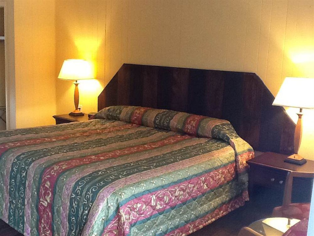 بحيرة جورج King Hendrick Motel And Suites المظهر الخارجي الصورة