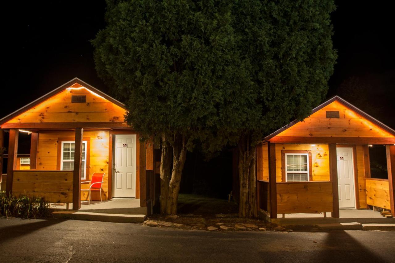 بحيرة جورج King Hendrick Motel And Suites المظهر الخارجي الصورة